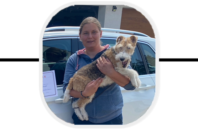 Lina Göhring mit Foxterrier Hollie